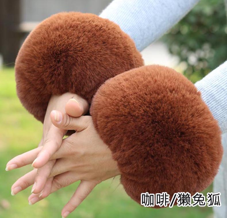 Raccoon Fur Fox Fur Imitation Fur Fur Hand Ring Fur Wristband Women's Oversleeve Imitation Rabbit Fur Bracelet Cuff Wristband Raccoon Fur Fox Fur Imitation Fur Fur Hand Ring Fur Wristband Women's Oversleeve Imitation Rabbit Fur Bracelet Cuff Wristband