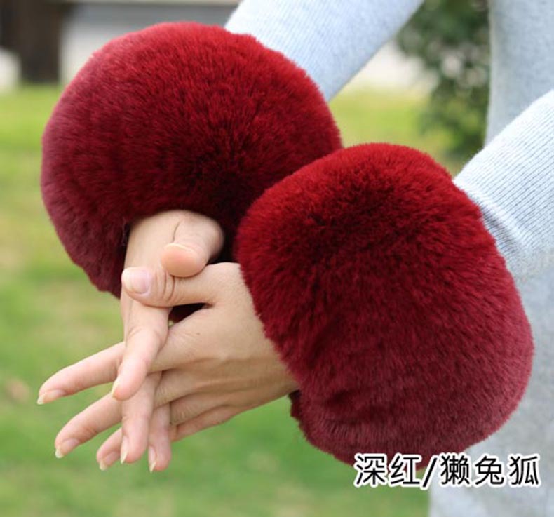Raccoon Fur Fox Fur Imitation Fur Fur Hand Ring Fur Wristband Women's Oversleeve Imitation Rabbit Fur Bracelet Cuff Wristband Raccoon Fur Fox Fur Imitation Fur Fur Hand Ring Fur Wristband Women's Oversleeve Imitation Rabbit Fur Bracelet Cuff Wristband