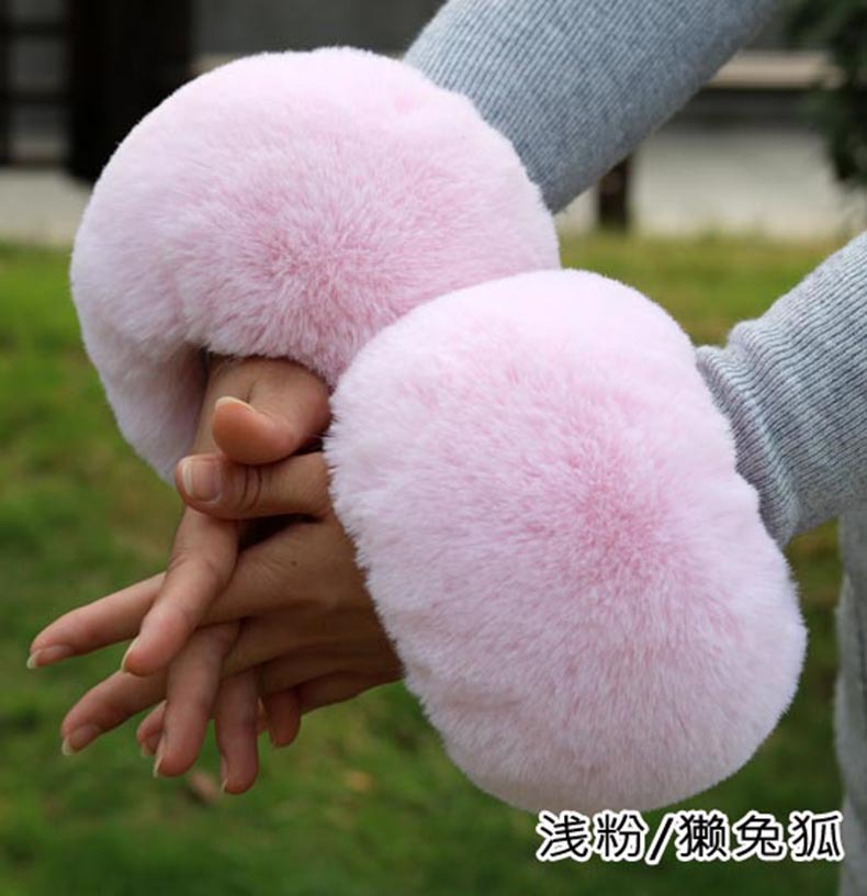 Raccoon Fur Fox Fur Imitation Fur Fur Hand Ring Fur Wristband Women's Oversleeve Imitation Rabbit Fur Bracelet Cuff Wristband Raccoon Fur Fox Fur Imitation Fur Fur Hand Ring Fur Wristband Women's Oversleeve Imitation Rabbit Fur Bracelet Cuff Wristband