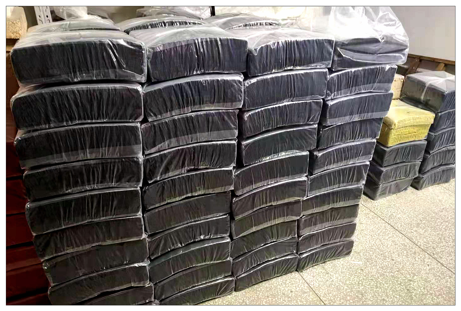 Ribbon Manufacturer 2cm Elastic Edge Taping Machine down Jacket Cuff Fold Trim Black and White Nylon Elastic Band