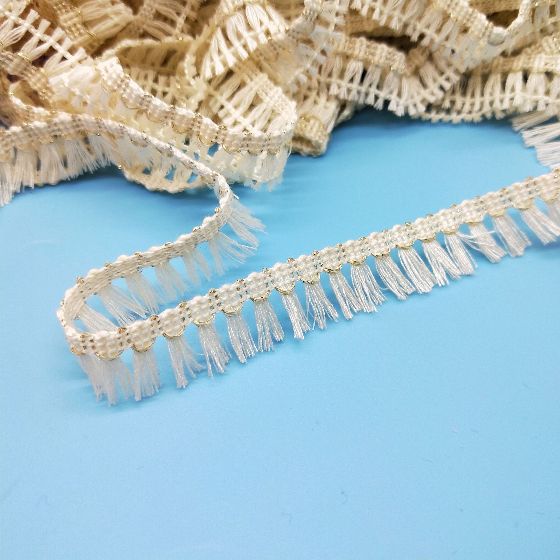 Spot wholesale polyester small row of fringed toothbrushes lace beard scarf clothing cuff accessories saliva towel DIY