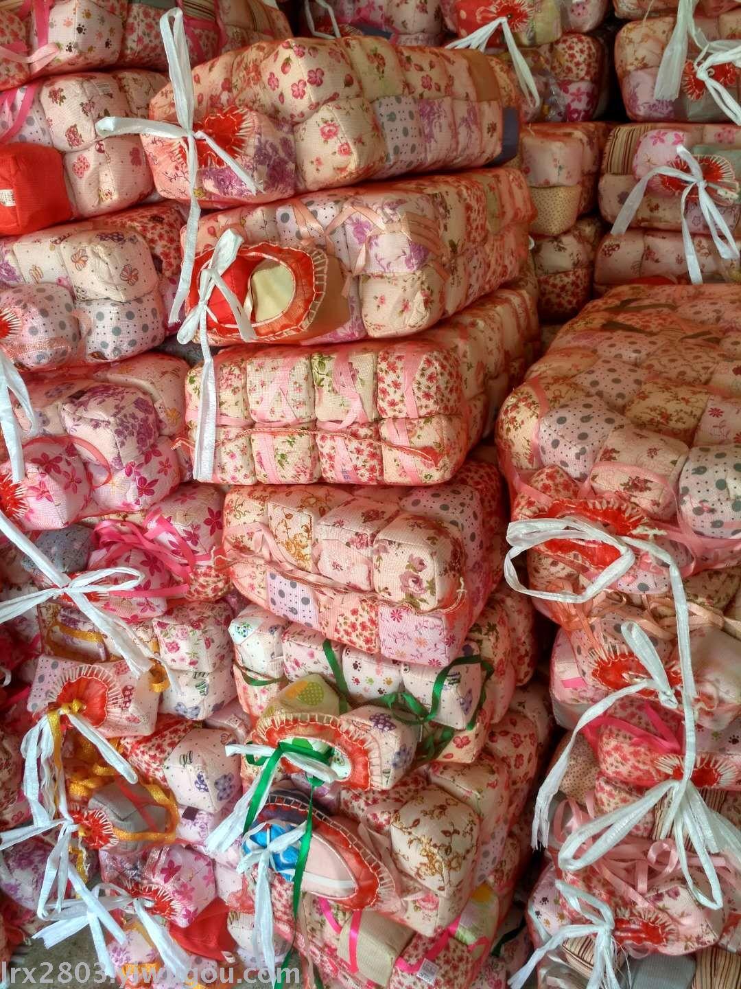 Feather shuttlecock and fire cock