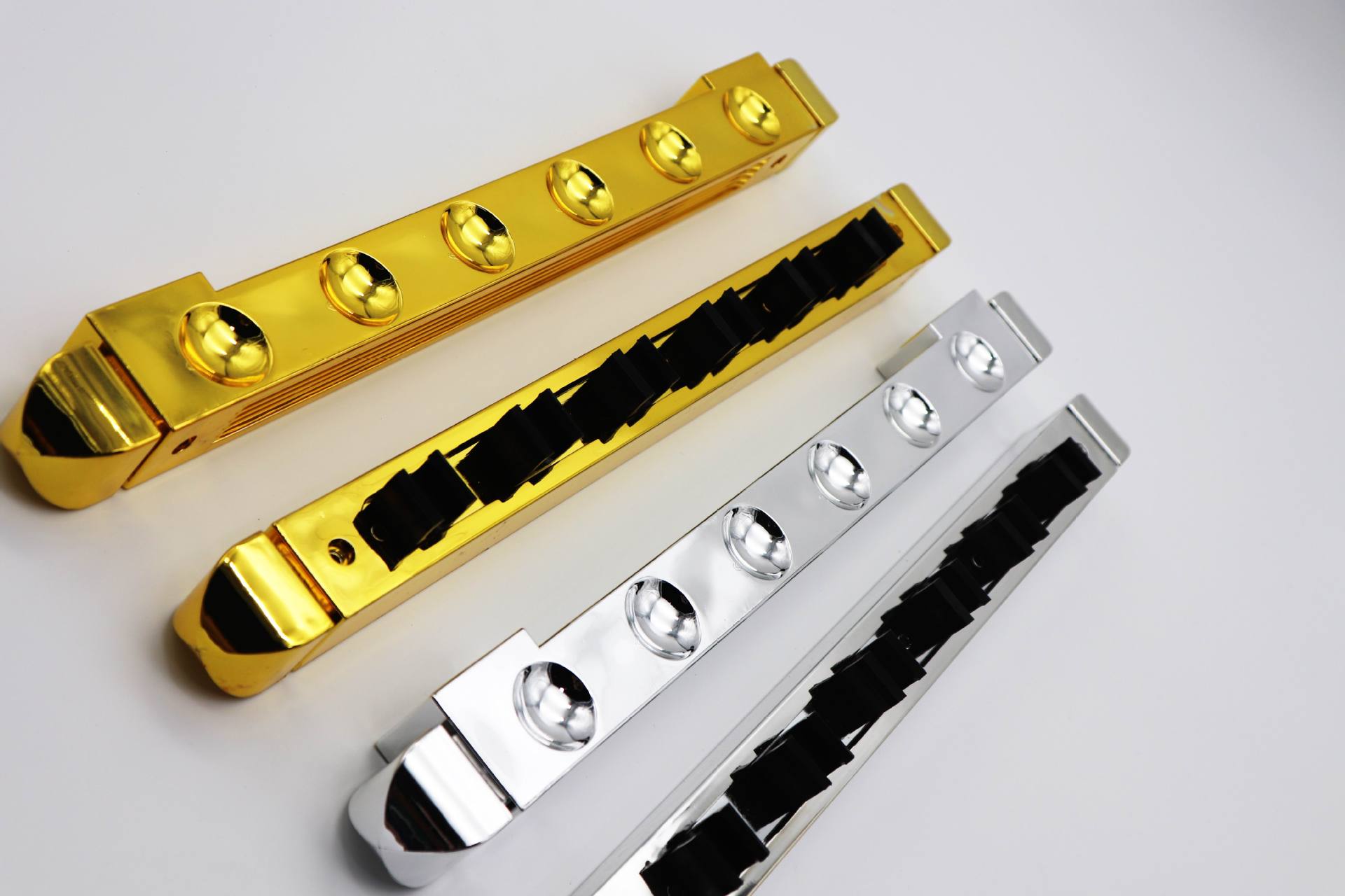 Rod Holder for Billiards New Pole Shelf for Luxury Gold High-End Ball Room Cue Rack Gold and Silver Cue Rack Rod Holder for Billiards New Pole Shelf for Luxury Gold High-End Ball Room Cue Rack Gold and Silver Cue Rack