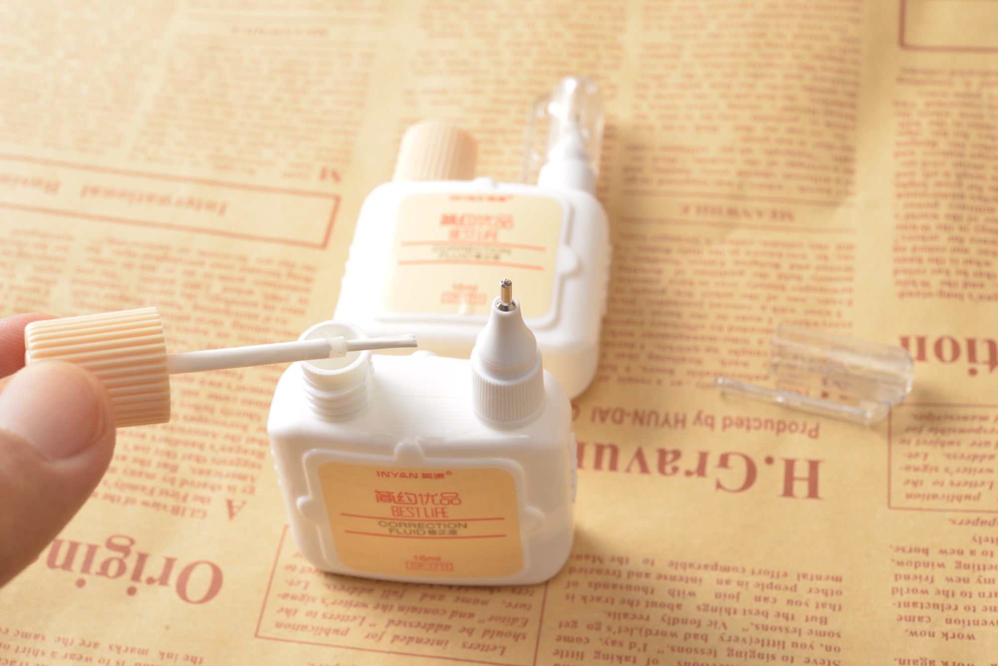 Yingyuan student correction liquid steel head correction fluid non-toxic quick-dry stationery supplies.