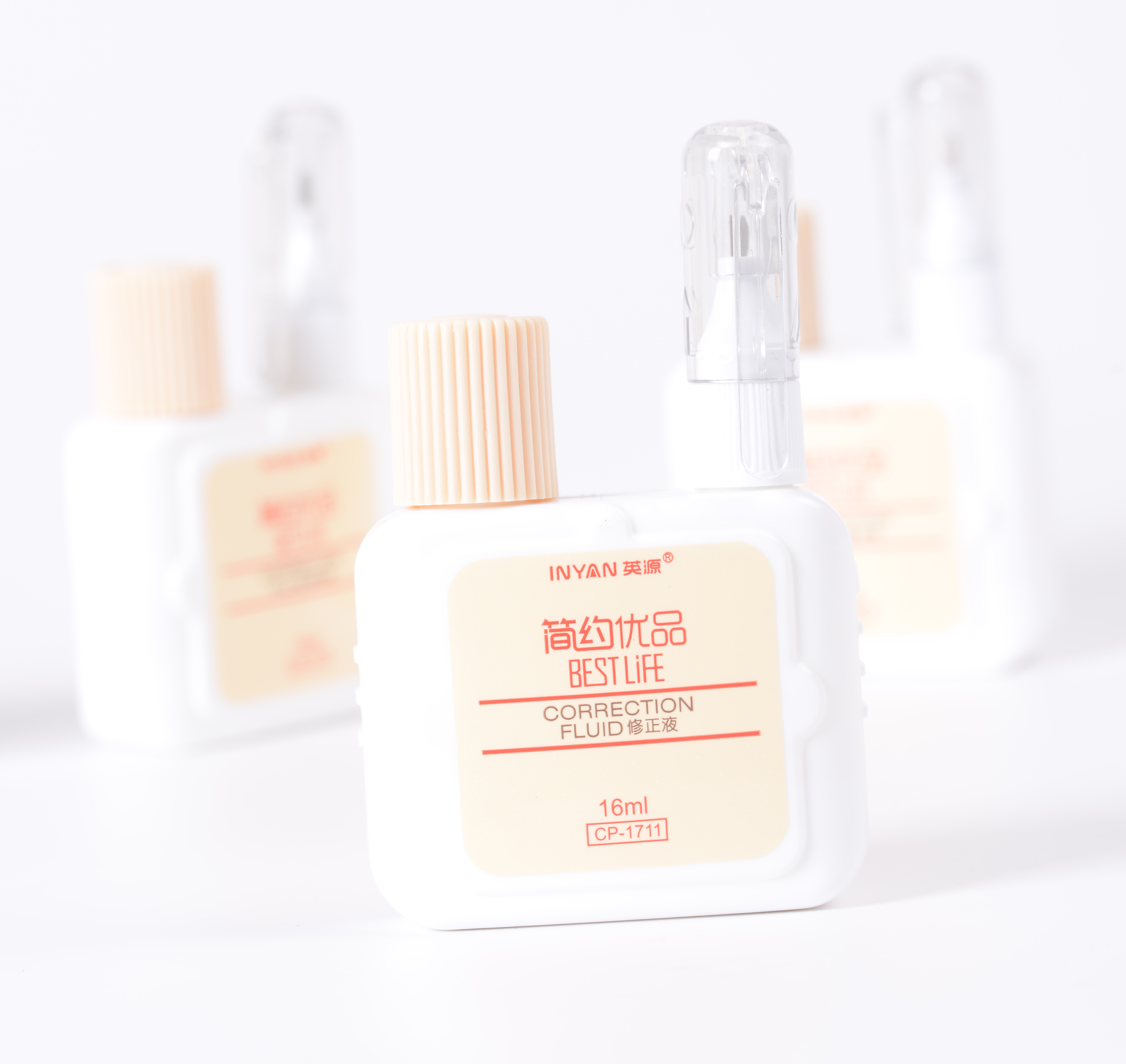 Yingyuan student correction liquid steel head correction fluid non-toxic quick-dry stationery supplies. Yingyuan student correction liquid steel head correction fluid non-toxic quick-dry stationery supplies.