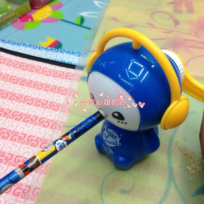Cartoon style hand-chipping pen machine Korean version of fine students take the initiative into pencil sharpener