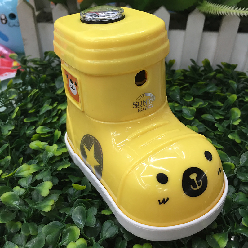 Creative shoe sculpt hand pencil sharpener for students Creative shoe sculpt hand pencil sharpener for students