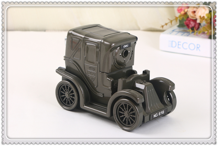 Automobile model hand - operated pencil sharpener primary school students can adjust coarse - fine pencil sharpener 