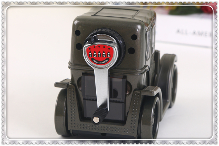 Automobile model hand - operated pencil sharpener primary school students can adjust coarse - fine pencil sharpener 