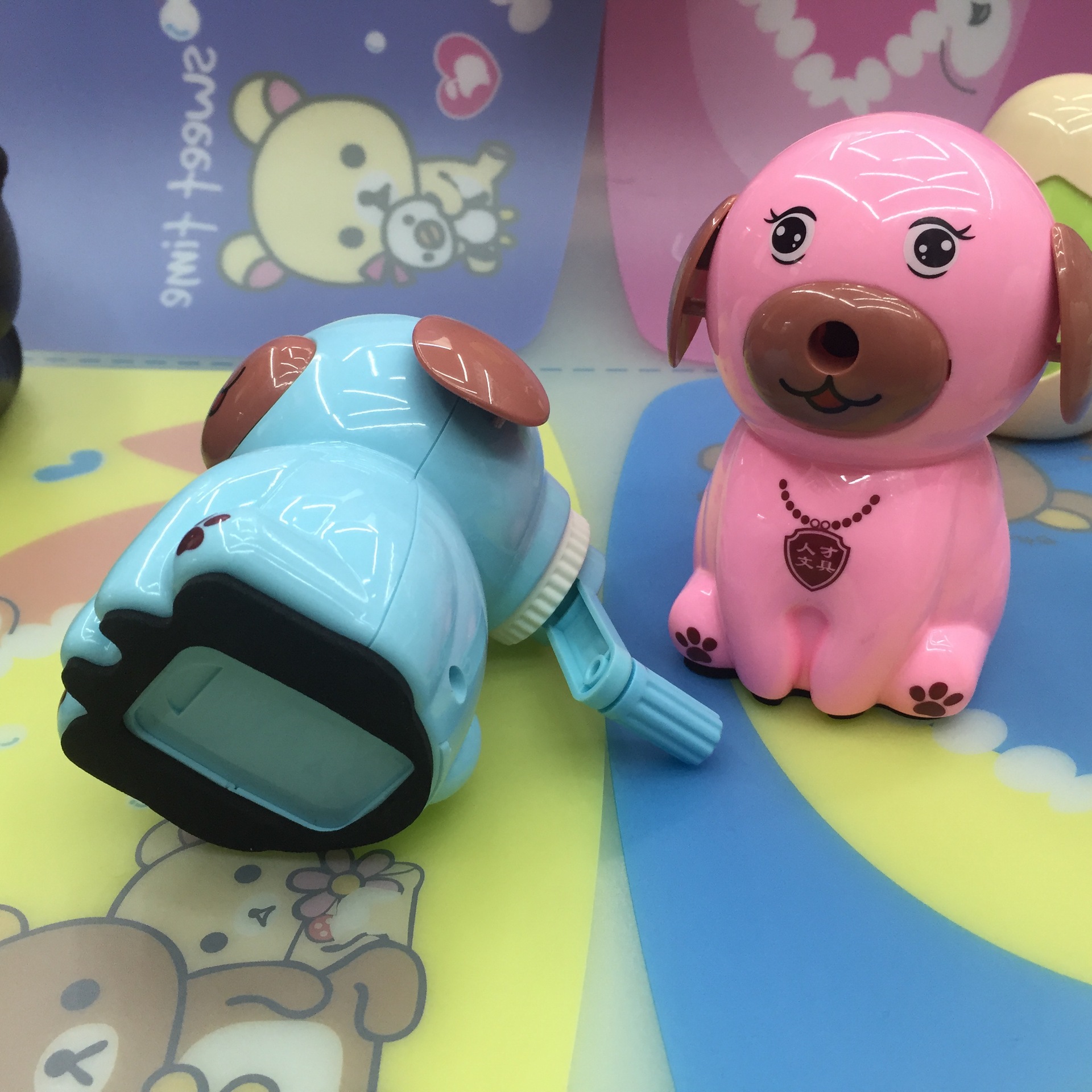 Japan and South Korea stationery creative cartoon hand pencil sharpener puppy shape pen knife pencil reeler