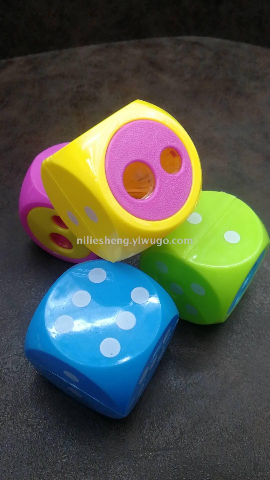 Ubel big hole cartoon pencil sharpener dice double hole pencil sharpener creative office hand pencil sharpener macro litre