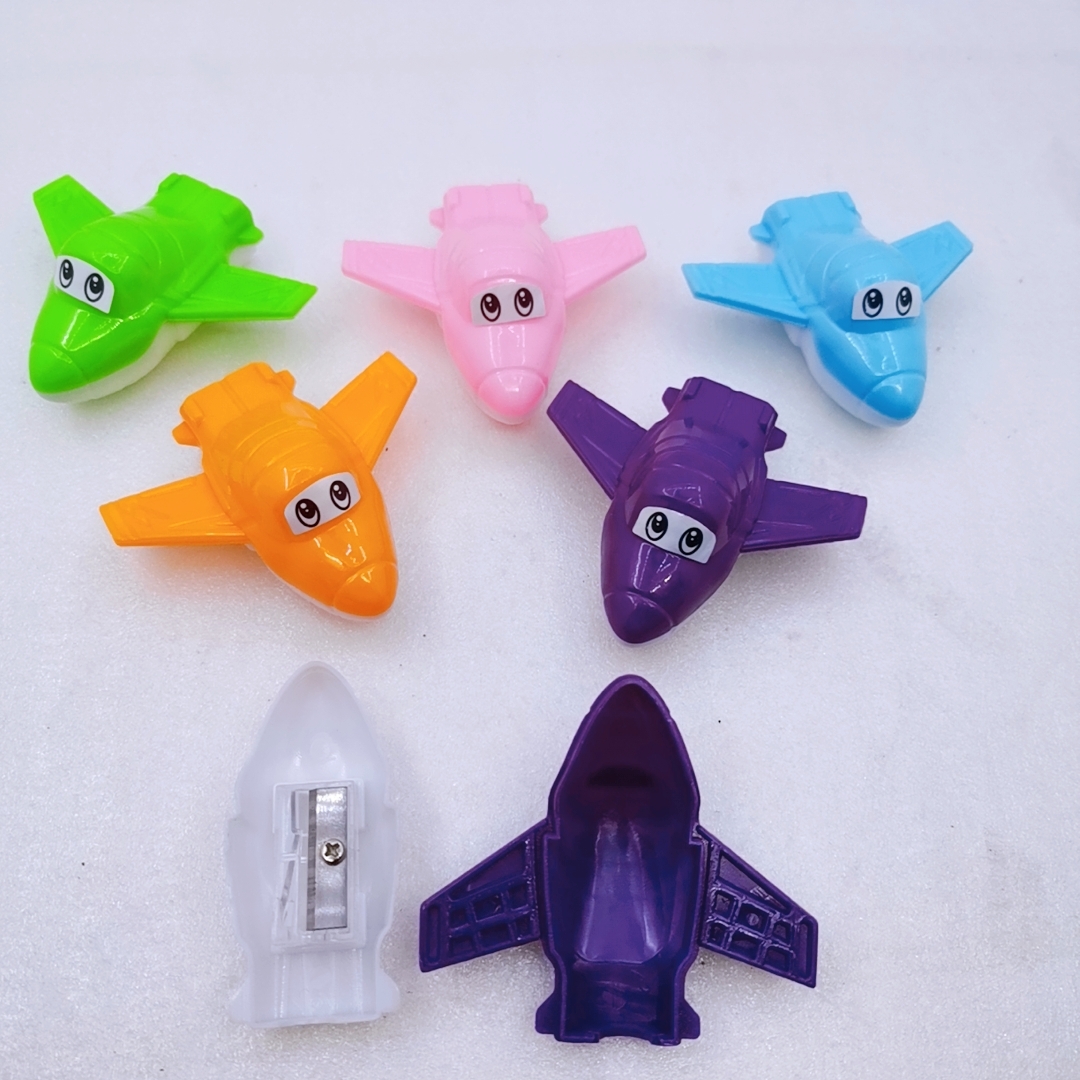 Pencil Sharpener Children Pencil Sharpener Primary School Student Hand-Cranking Pencil Sharpener Small Portable Student Triangle Pencil