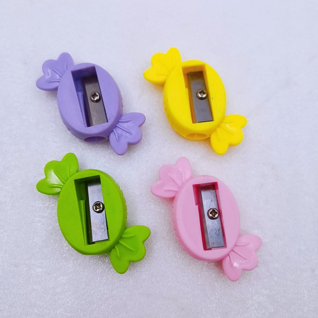 Pencil Sharpener Children Pencil Sharpener Primary School Student Hand-Cranking Pencil Sharpener Small Portable Student Triangle Pencil