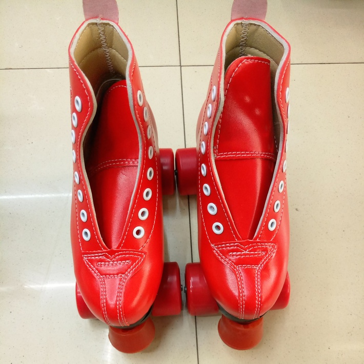 Adult Double Row the Skating Shoes Four-Wheel Red Skates Roller Skates Adult Double Row the Skating Shoes Four-Wheel Red Skates Roller Skates