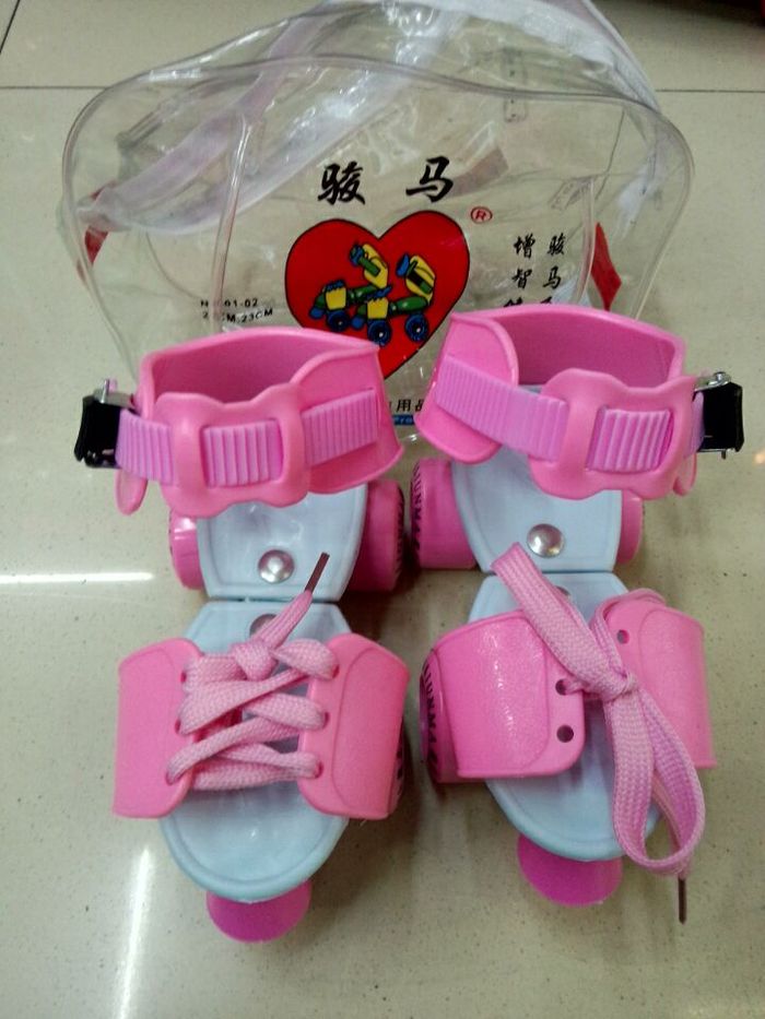 Long Feng 0102 children double-row roller skates roller skates Long Feng 0102 children double-row roller skates roller skates