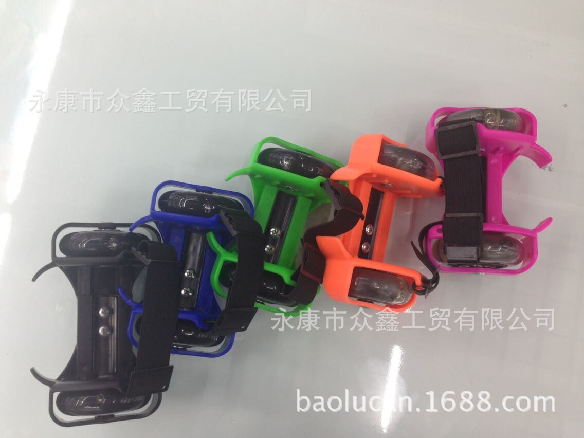 WeChat, hot style, tricolor wheel, gloss wheel, PU, two-wheel hot-air wheel, hot-air roller skates WeChat, hot style, tricolor wheel, gloss wheel, PU, two-wheel hot-air wheel, hot-air roller skates