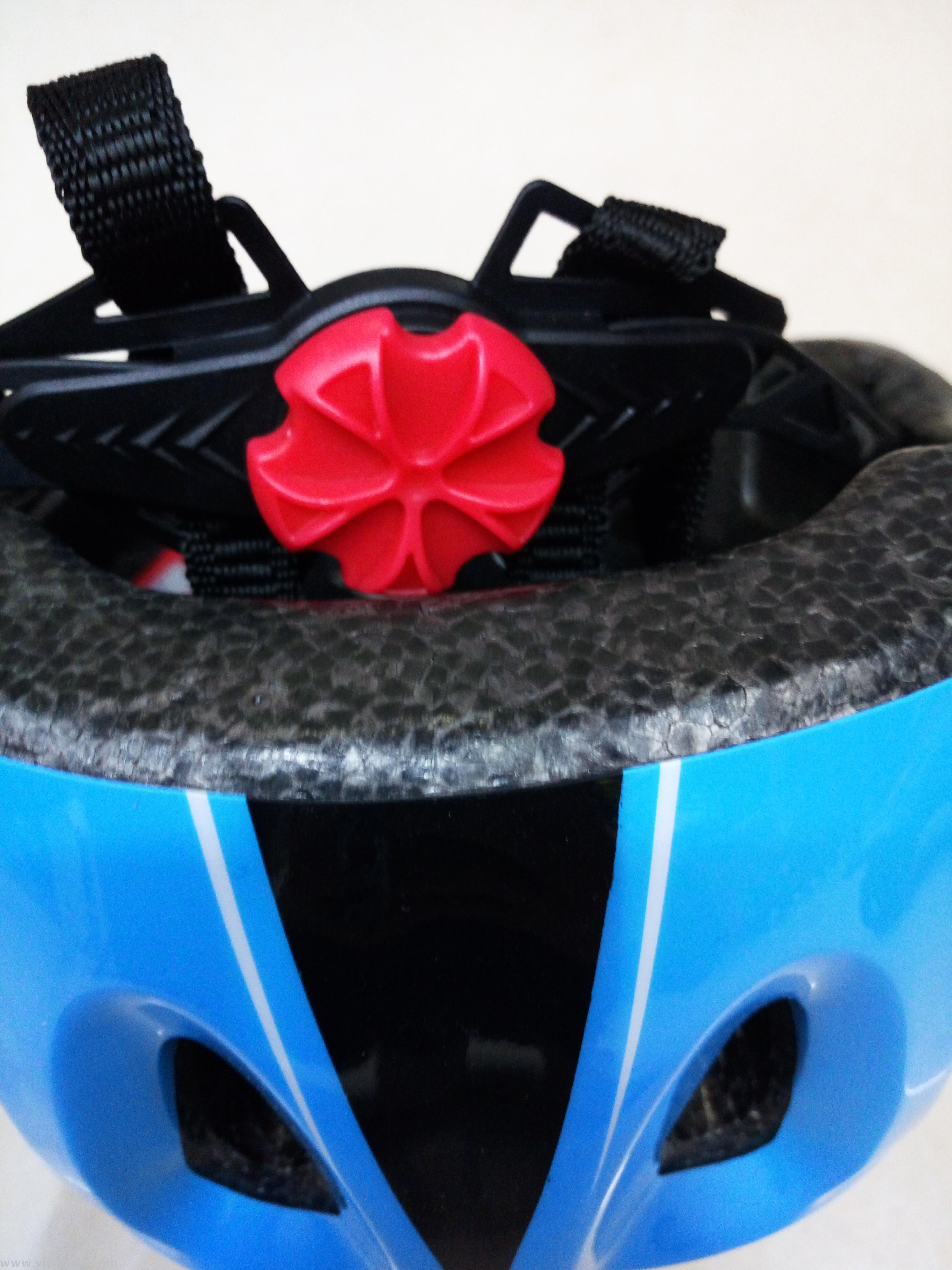 Roller skates helmet and bike helmet can adjust the size of the helmet. Roller skates helmet and bike helmet can adjust the size of the helmet.