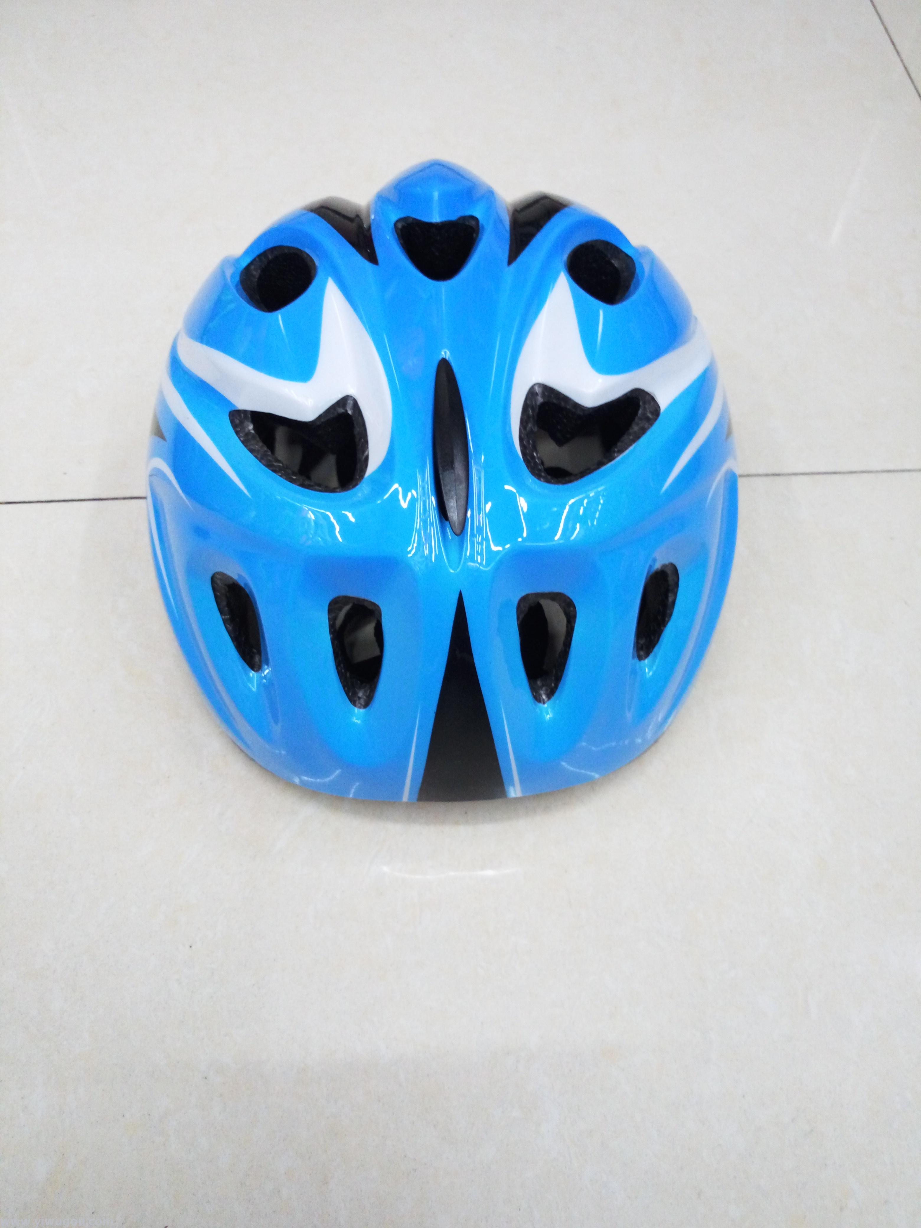 Roller skates helmet and bike helmet can adjust the size of the helmet. Roller skates helmet and bike helmet can adjust the size of the helmet.