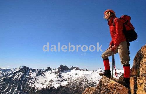 Dalebrook rock climbing outdoor equipment, non-skid climbing crampons, skates silicone non-skid shoe nail cover Dalebrook rock climbing outdoor equipment, non-skid climbing crampons, skates silicone non-skid shoe nail cover