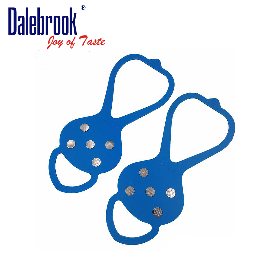 Dalebrook rock climbing outdoor equipment, non-skid climbing crampons, skates silicone non-skid shoe nail cover Dalebrook rock climbing outdoor equipment, non-skid climbing crampons, skates silicone non-skid shoe nail cover
