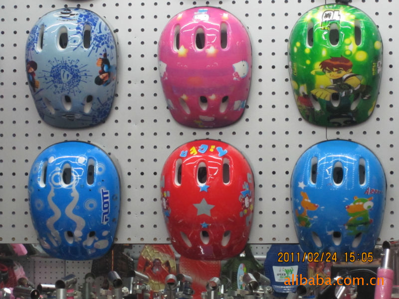 Skates helmets, sports gear, sports helmets. Children's helmets. Skates helmets, sports gear, sports helmets. Children's helmets.