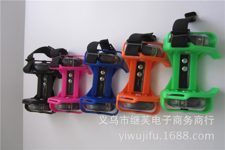 Hot Wheels Heelys Children's PVC Wheels Luminous Skates Hot Wholesale Special Offer Spot Hot Wheels Heelys Children's PVC Wheels Luminous Skates Hot Wholesale Special Offer Spot