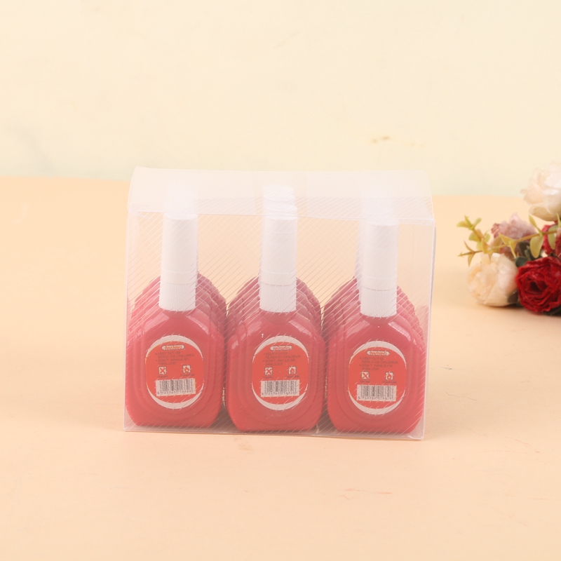 The student USES the correction fluid environmental correction fluid non-toxic quick-drying modification liquid.