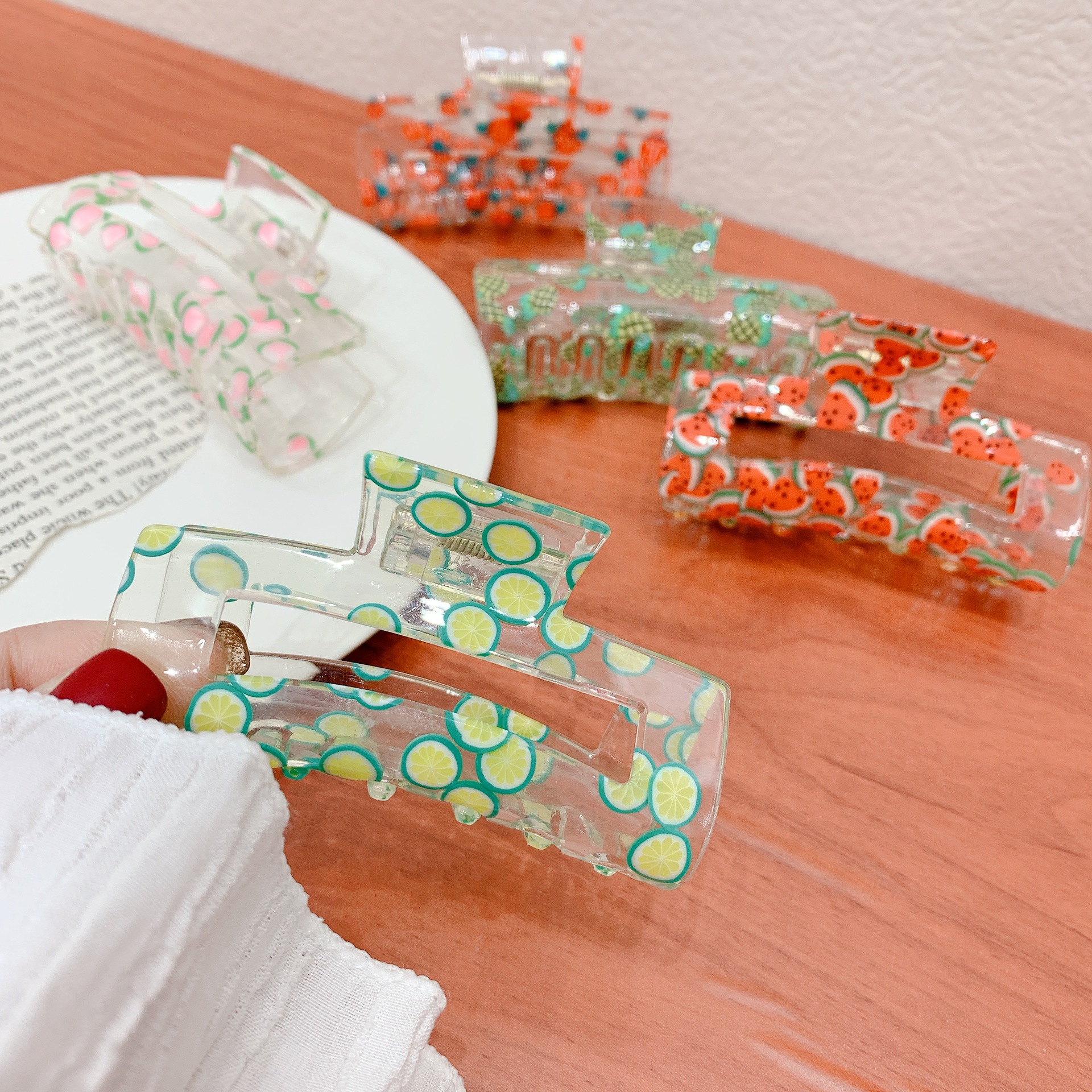 Cross-Border Simple Spring and Summer Transparent Barrettes Cute Fruit Printed Grip Large Geometric Acrylic Shark Clip Wholesale