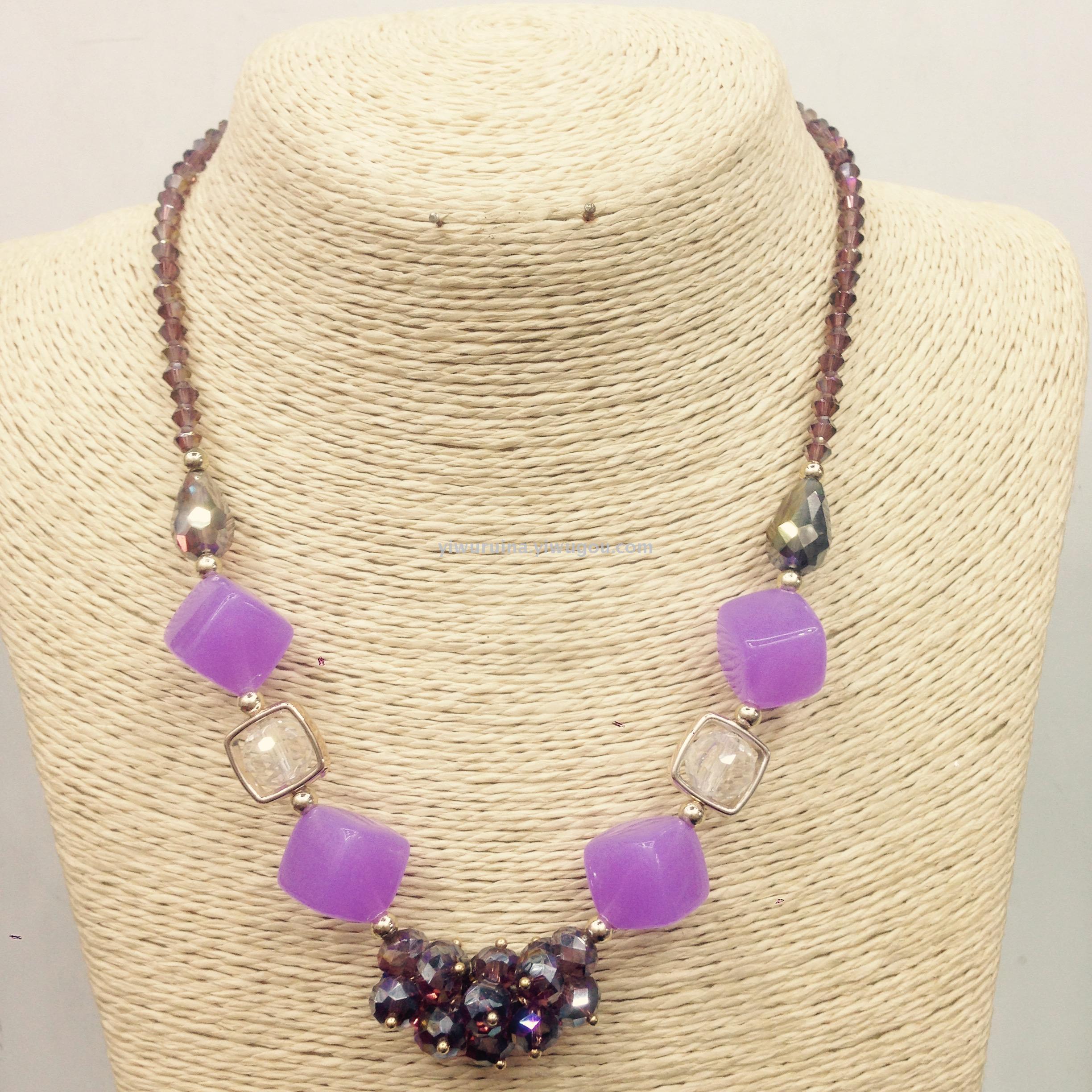 Cross-border hot-selling spring and summer temperament accessories pure handmade women&#039;s crystal acrylic necklace choker