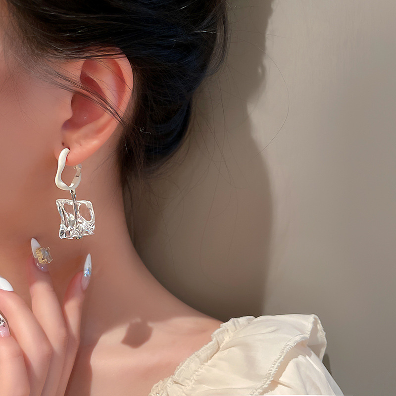 925 Silver Needle Korean Irregular Transparent Acrylic Earrings Ins Style Baroque Special-Interest Design Ear Clips Earrings Women 925 Silver Needle Korean Irregular Transparent Acrylic Earrings Ins Style Baroque Special-Interest Design Ear Clips Earrings Women