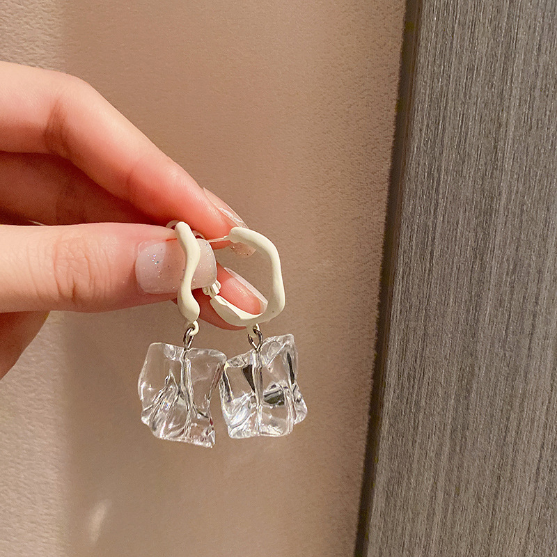925 Silver Needle Korean Irregular Transparent Acrylic Earrings Ins Style Baroque Special-Interest Design Ear Clips Earrings Women 925 Silver Needle Korean Irregular Transparent Acrylic Earrings Ins Style Baroque Special-Interest Design Ear Clips Earrings Women