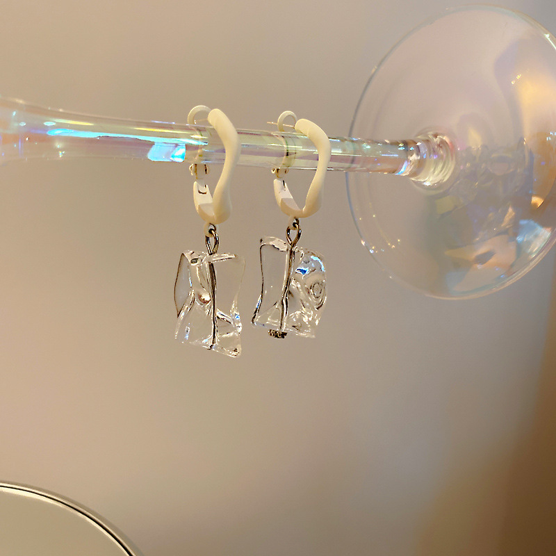 925 Silver Needle Korean Irregular Transparent Acrylic Earrings Ins Style Baroque Special-Interest Design Ear Clips Earrings Women 925 Silver Needle Korean Irregular Transparent Acrylic Earrings Ins Style Baroque Special-Interest Design Ear Clips Earrings Women