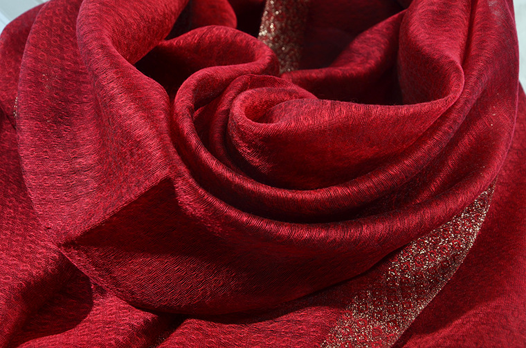 New Korean Style Pure Color Silk Acrylic Scarf Women's Long Scarf Gold Sequined Scarf Summer Sunscreen Shawl New Korean Style Pure Color Silk Acrylic Scarf Women's Long Scarf Gold Sequined Scarf Summer Sunscreen Shawl