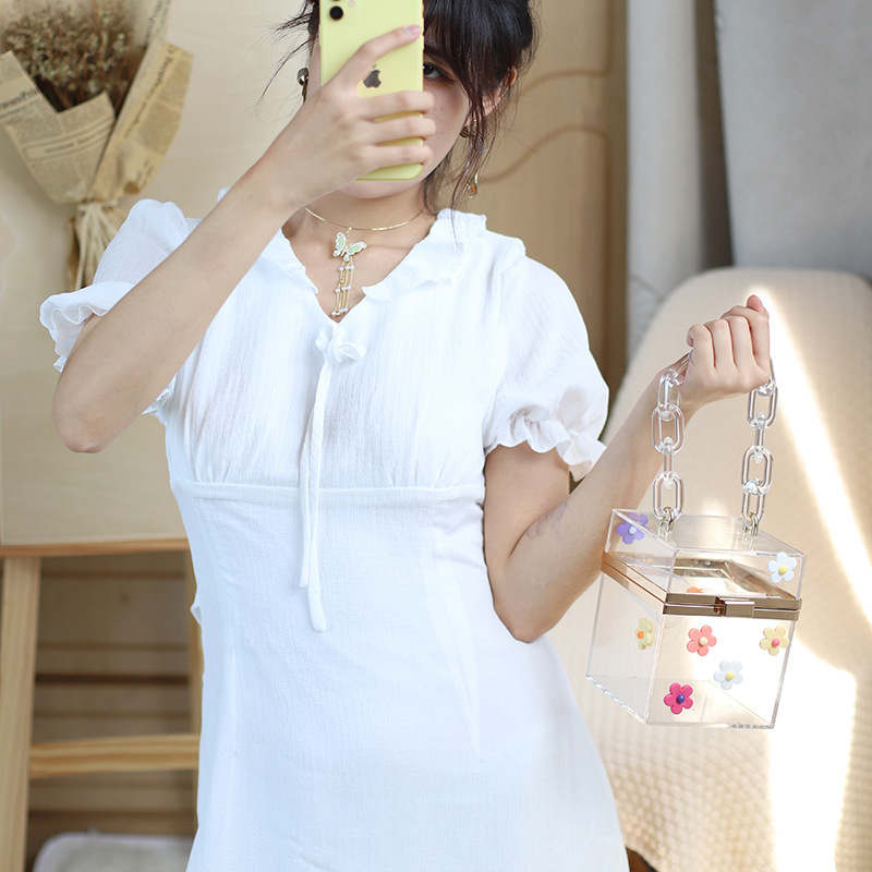 Cross-Border Transparent Square Box Acrylic Bag Women's European and American Fashion Resin Chain Gel Bag Crossbody Portable Small Square Bag Cross-Border Transparent Square Box Acrylic Bag Women's European and American Fashion Resin Chain Gel Bag Crossbody Portable Small Square Bag