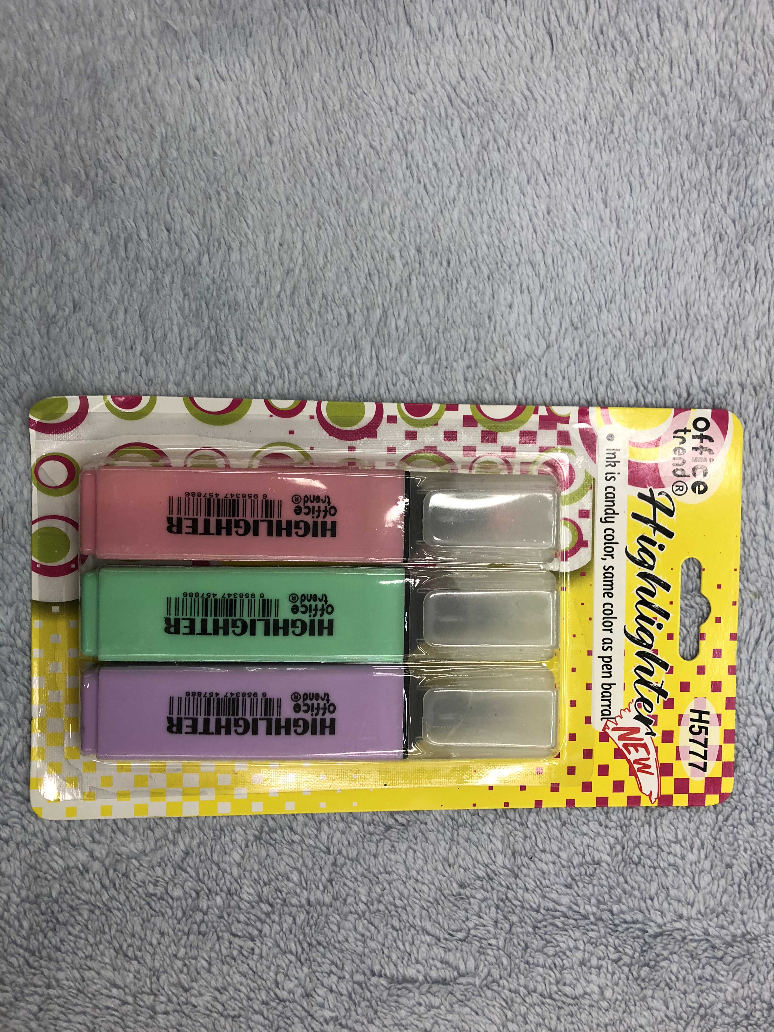 New 2019 triangle pen highlighter supermarket stationery set