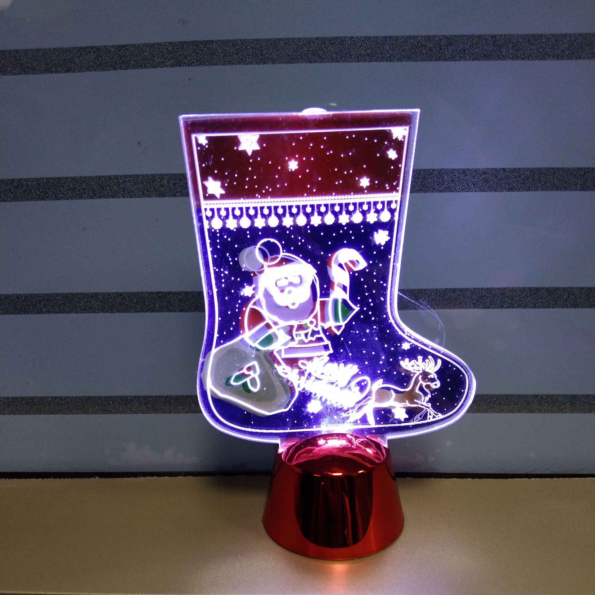 Factory Wholesale Acrylic Shoes Christmas Creative Decoration Home Desktop Decoration Led Luminous 3D Small Night Lamp