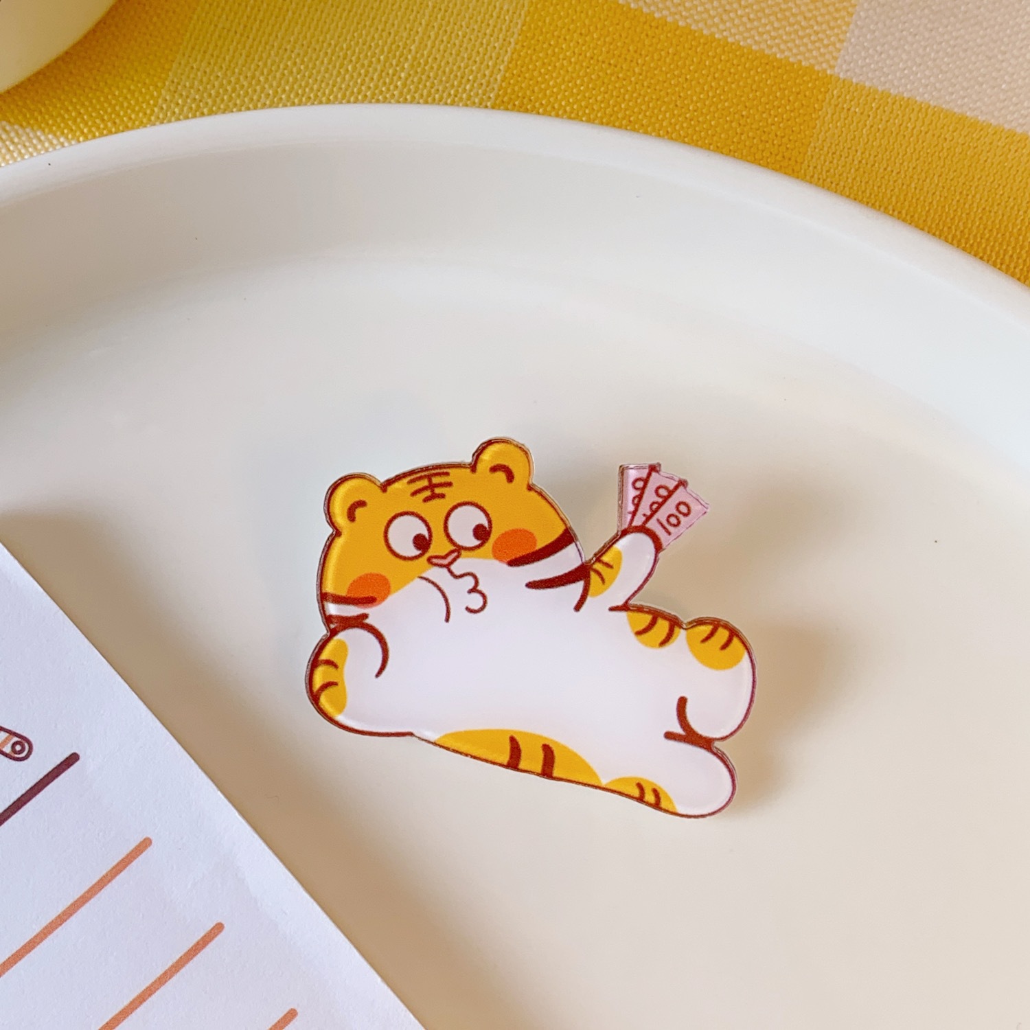 INS Trendy Cute Sweet Little Tiger Acrylic Brooch Bag Clothing Decorative Accessories Cartoon Creative Badge