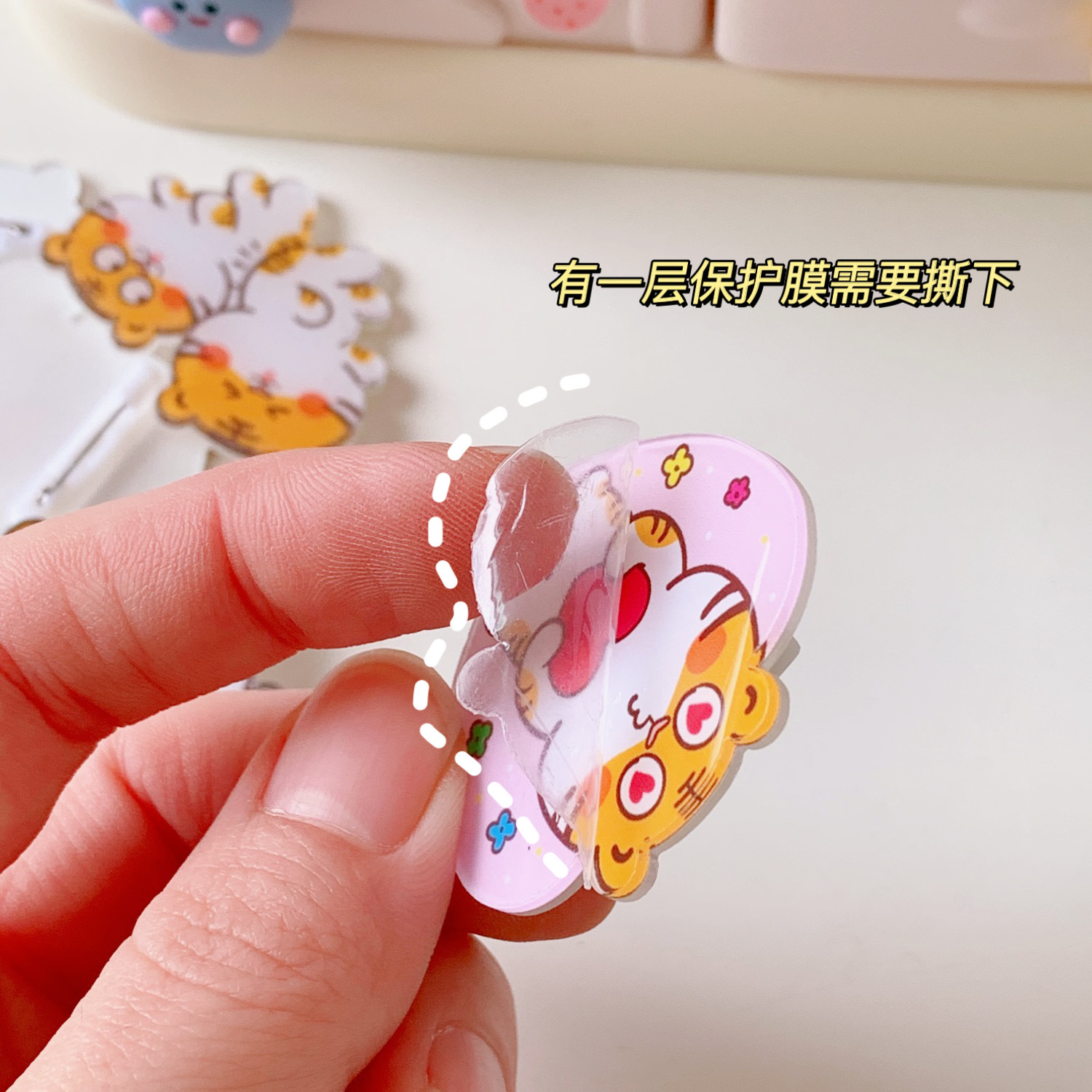 INS Trendy Cute Sweet Little Tiger Acrylic Brooch Bag Clothing Decorative Accessories Cartoon Creative Badge