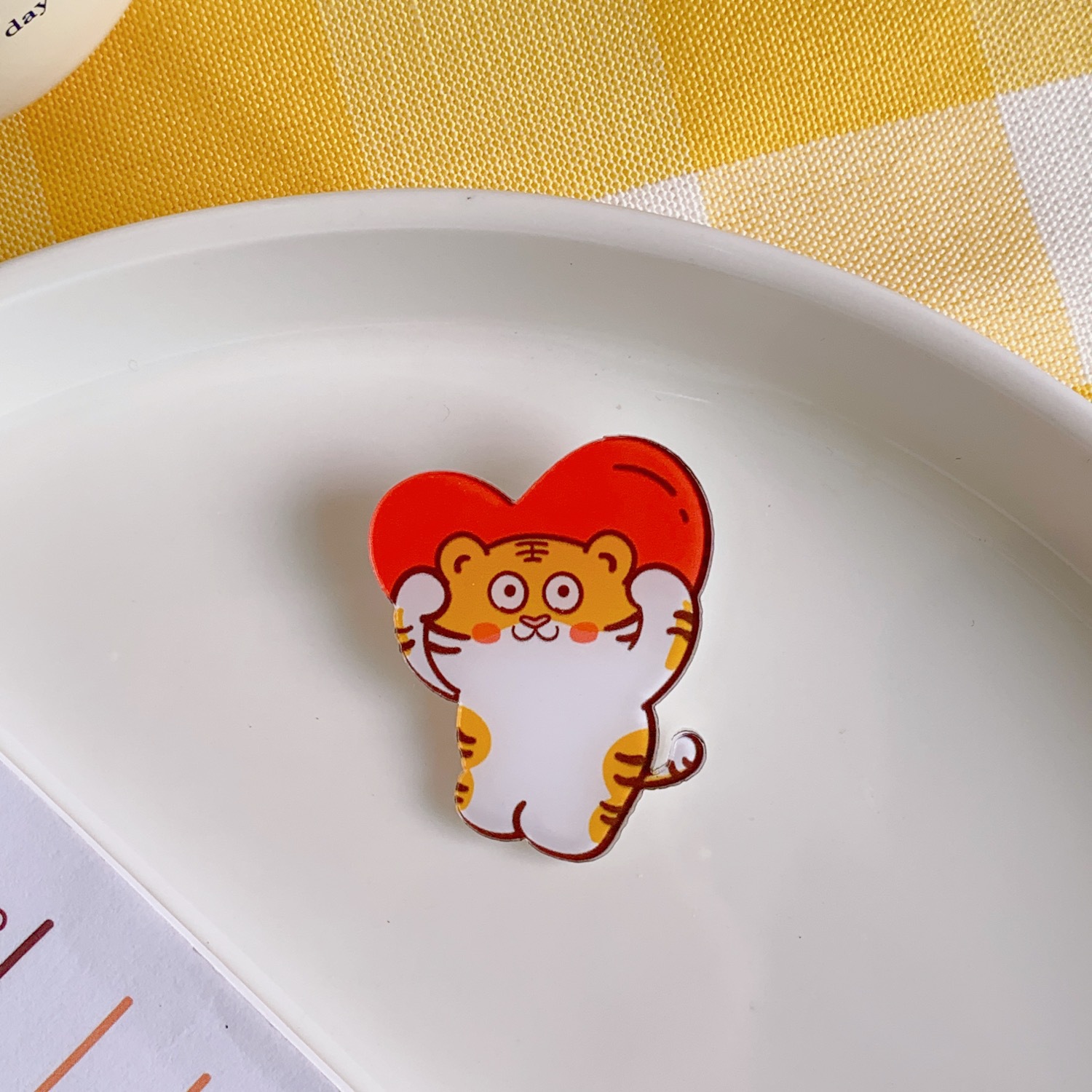 INS Trendy Cute Sweet Little Tiger Acrylic Brooch Bag Clothing Decorative Accessories Cartoon Creative Badge
