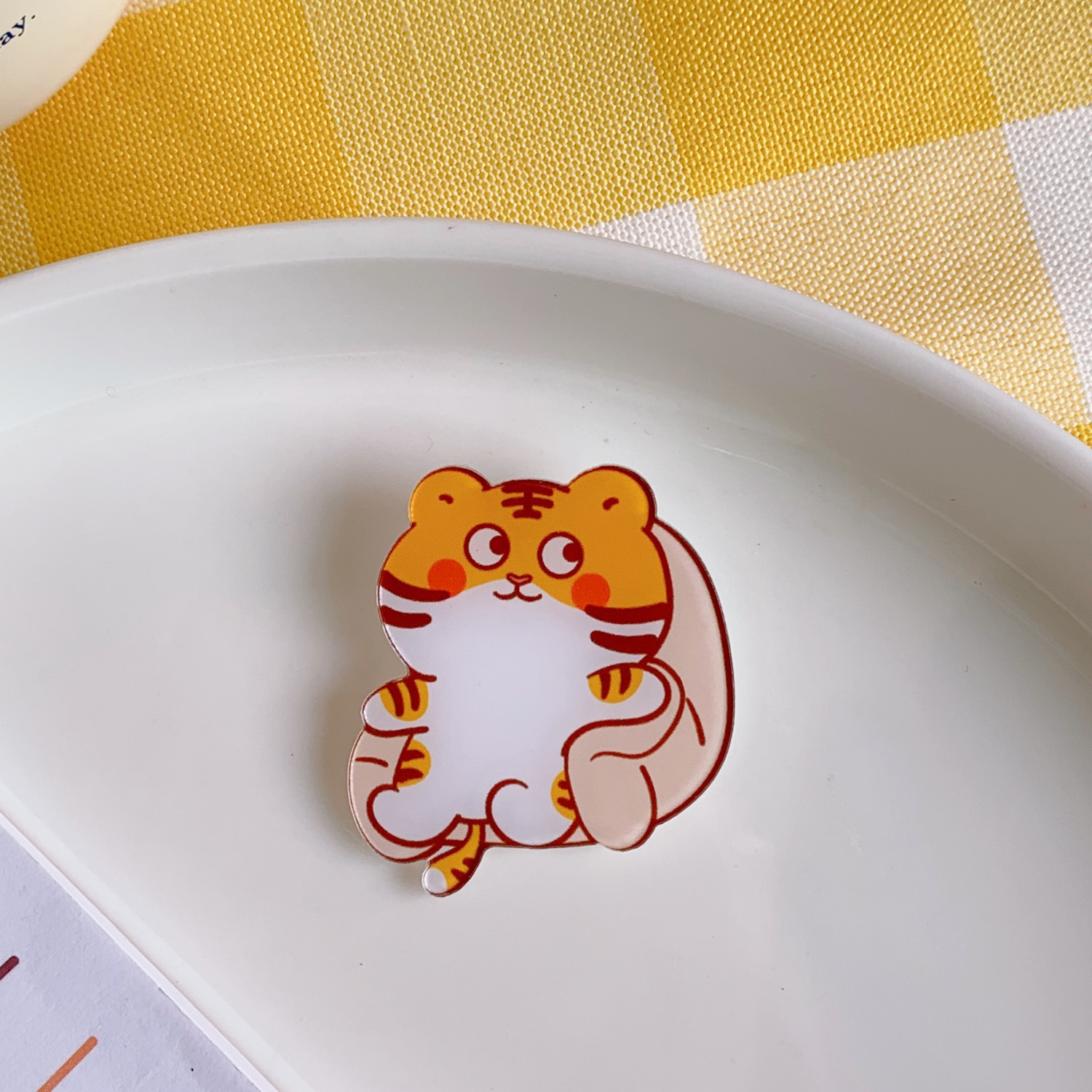 INS Trendy Cute Sweet Little Tiger Acrylic Brooch Bag Clothing Decorative Accessories Cartoon Creative Badge