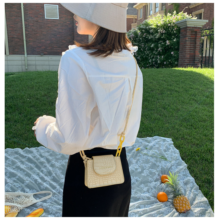 Acrylic Chain Small Bag for Women 2020 New Popular Net Red Trendy Ins Mini Messenger Bag Textured One-Shoulder Bag