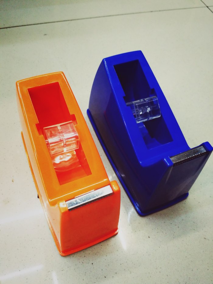 Yiwu young into tape block sizes, live help desktop stationery tape cutter
