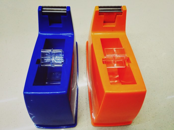 Yiwu young into tape block sizes, live help desktop stationery tape cutter