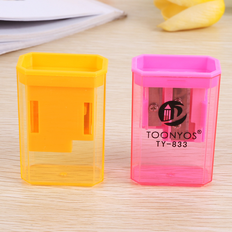Pencil sharpener public English English plastic double hole pencil sharpener wholesale