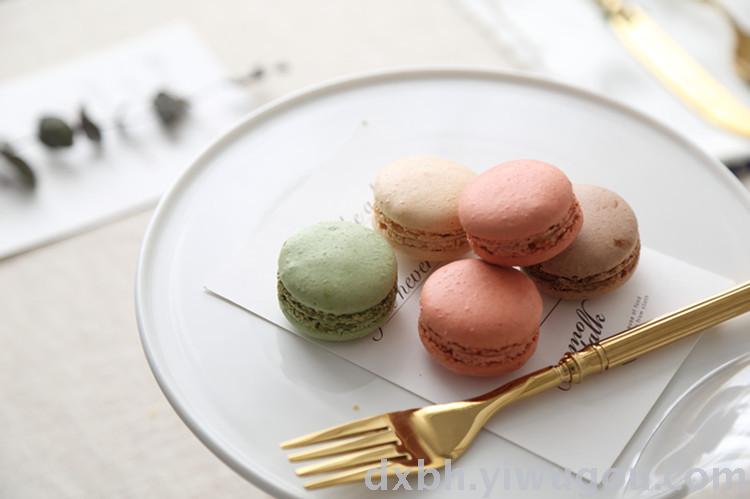 Creative ceramic high-caliber plate European-style cake plate wedding party dessert dish with glass dust cover Creative ceramic high-caliber plate European-style cake plate wedding party dessert dish with glass dust cover