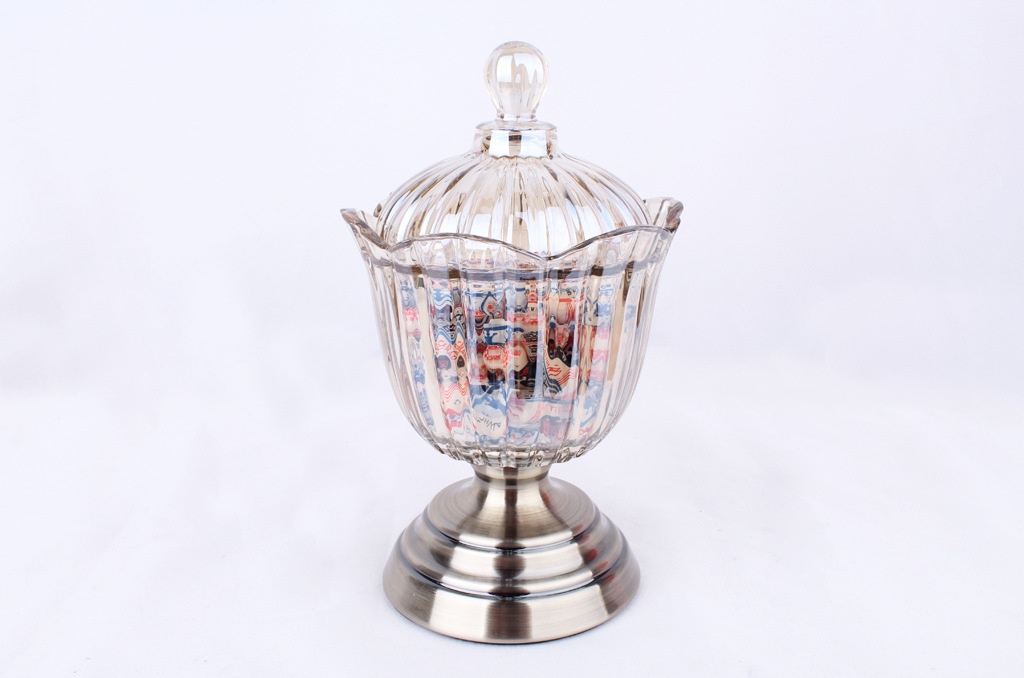 European Candy Plate Creative Luxury High-Grade Glass Large Fruit Pot Living Room Decoration Utensils Coffee Table Home Practical Decoration European Candy Plate Creative Luxury High-Grade Glass Large Fruit Pot Living Room Decoration Utensils Coffee Table Home Practical Decoration