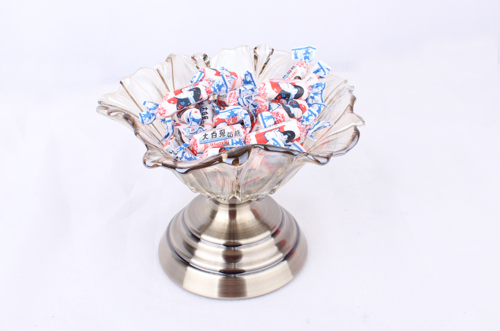 European Candy Plate Creative Luxury High-Grade Glass Large Fruit Pot Living Room Decoration Utensils Coffee Table Home Practical Decoration European Candy Plate Creative Luxury High-Grade Glass Large Fruit Pot Living Room Decoration Utensils Coffee Table Home Practical Decoration