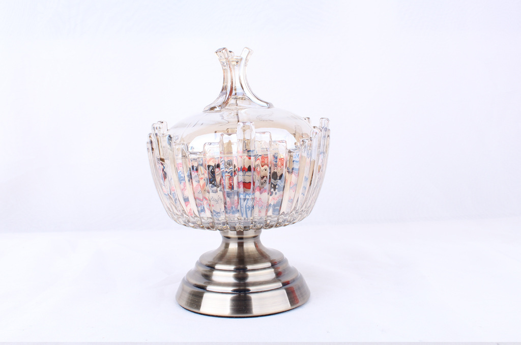 European Candy Plate Creative Luxury High-Grade Glass Large Fruit Pot Living Room Decoration Utensils Coffee Table Home Practical Decoration European Candy Plate Creative Luxury High-Grade Glass Large Fruit Pot Living Room Decoration Utensils Coffee Table Home Practical Decoration