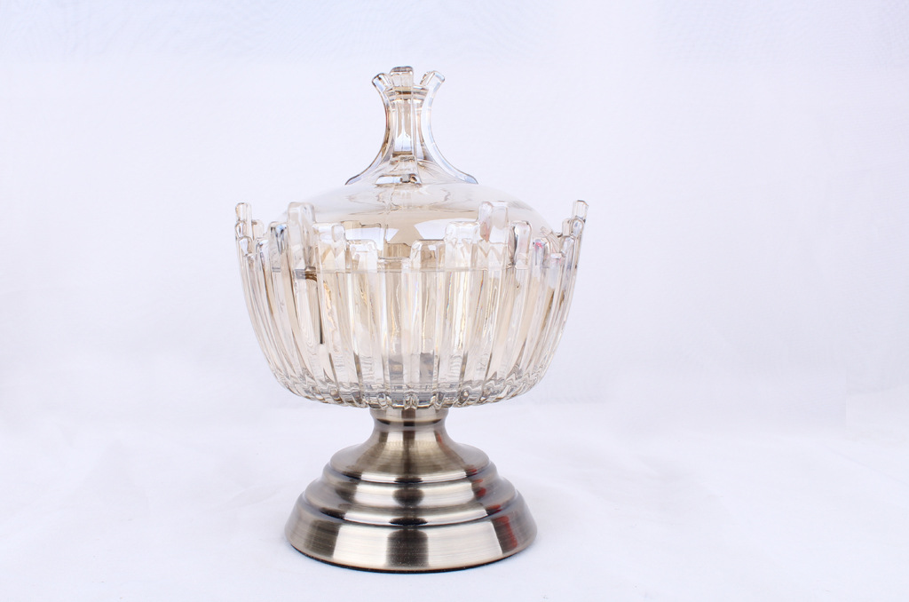 European Candy Plate Creative Luxury High-Grade Glass Large Fruit Pot Living Room Decoration Utensils Coffee Table Home Practical Decoration European Candy Plate Creative Luxury High-Grade Glass Large Fruit Pot Living Room Decoration Utensils Coffee Table Home Practical Decoration