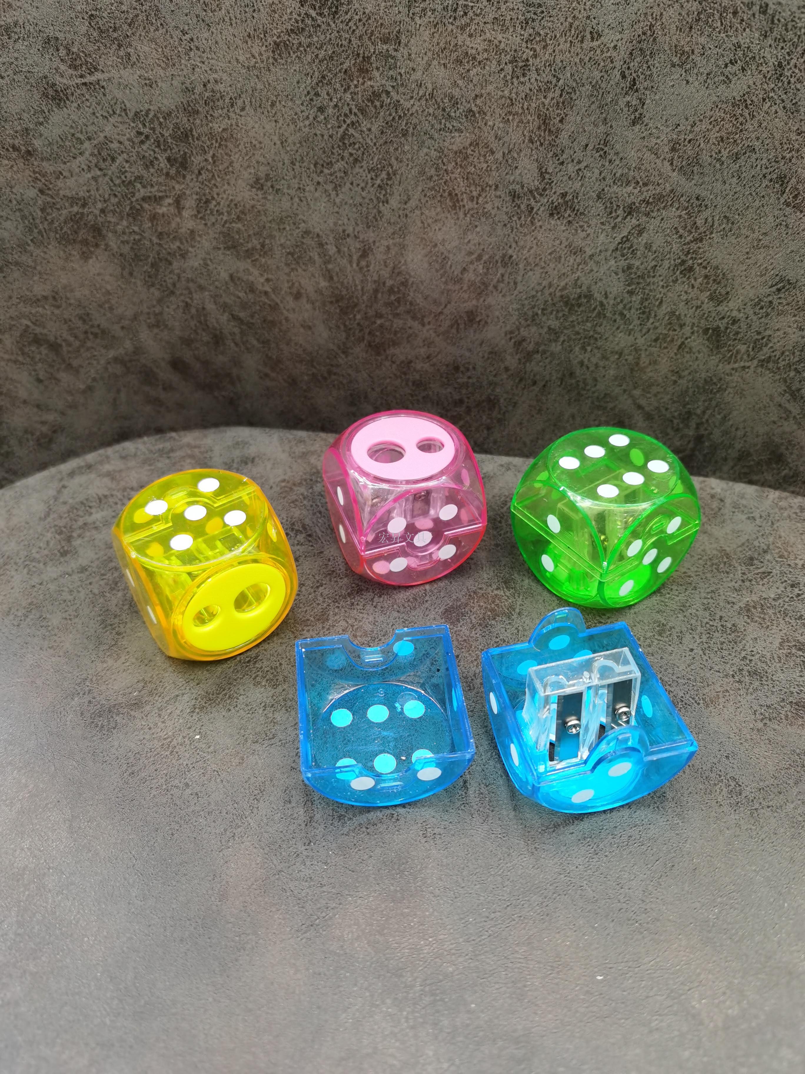 Dice pencil sharpener 602 transparent size double hole creative pencil sharpener student office stationery manual pencil sharpener